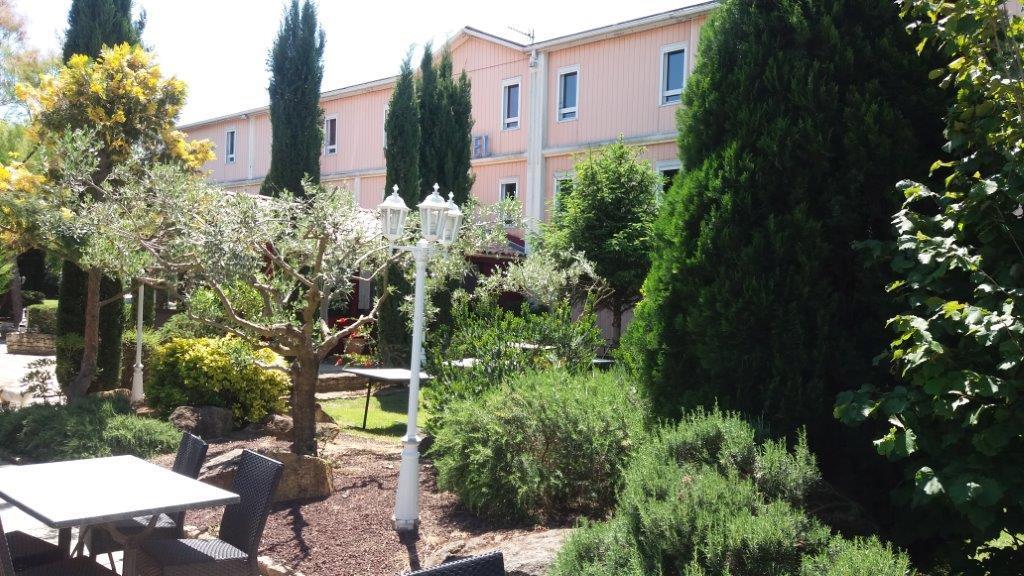 Lou Mistralou Hotel Saint-Andiol Exterior photo